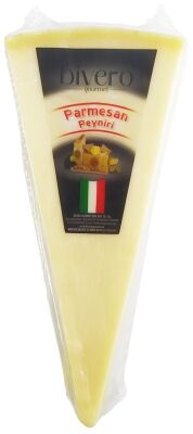 Latteria Soresına Grana Padano Parmesan - 1